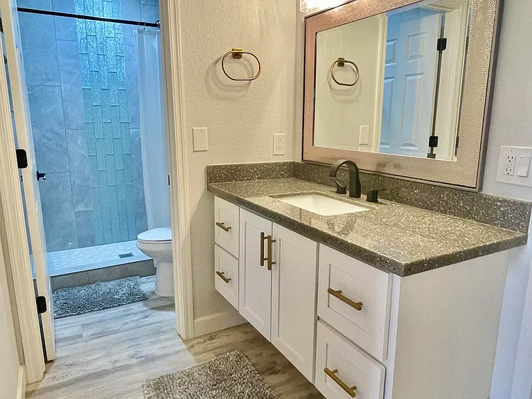 9040 E Winchcomb Dr — Photo 11