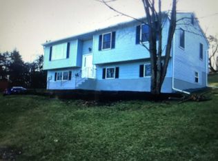 26 Degarmo Rd, Poughkeepsie, NY 12603