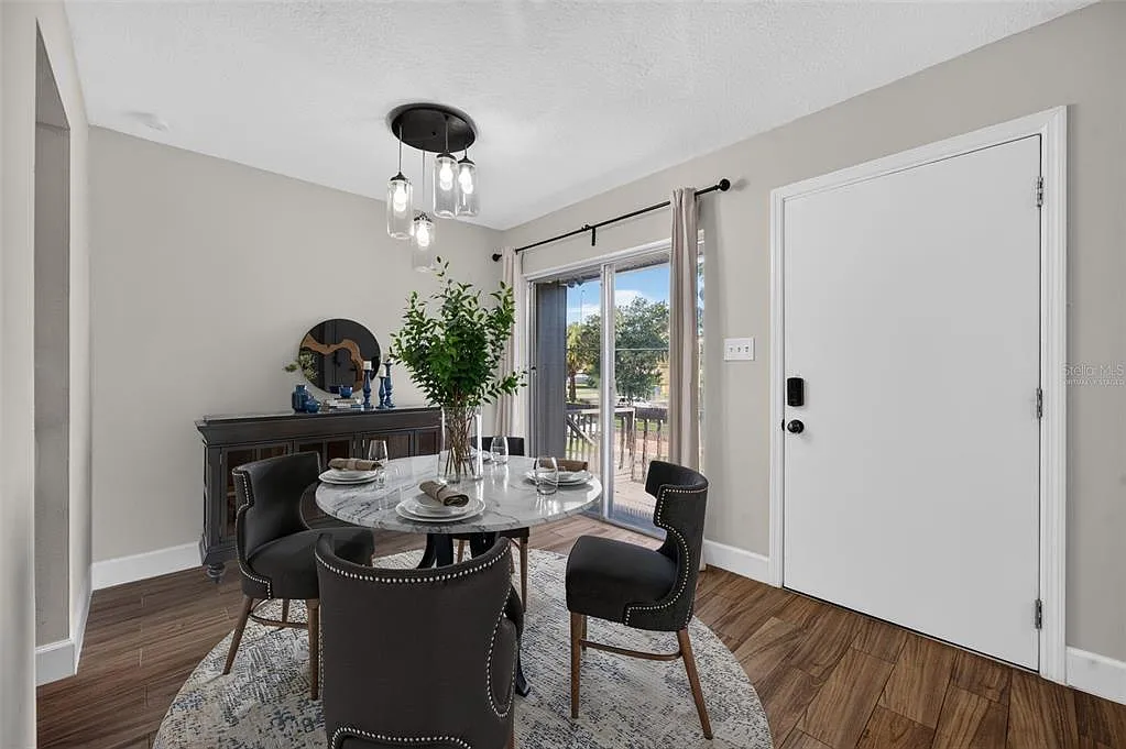 1 bed, 1.0 bath, 636 sqft, $1,500 — Photo 2