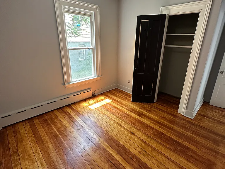 1225 Bank St #1 — Photo 8