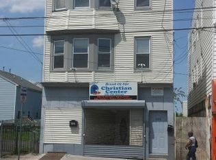 205 16th Ave, Newark, NJ 07103