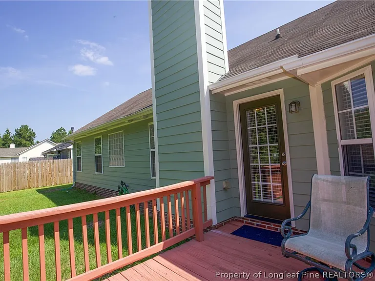 112 Raymond St — Photo 43