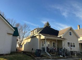 621 W 5th St, Rushville, IN 46173