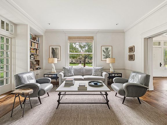 5th image of 8 Courtlandt Pl