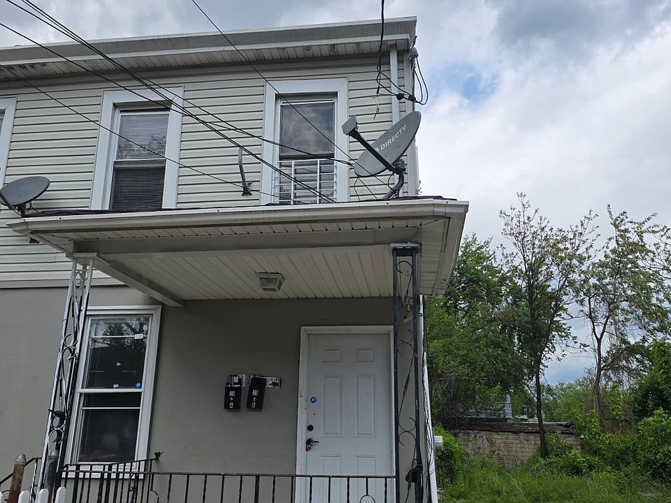 1st image of 20 Amity St #2A