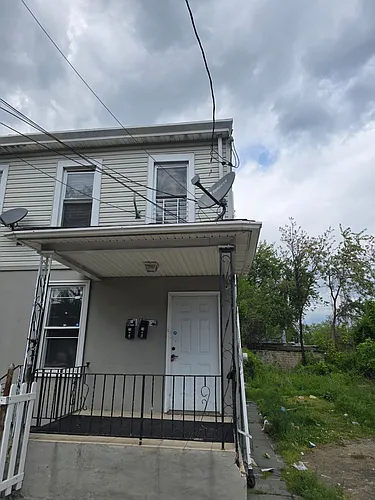 20 Amity St #2 Photo 1