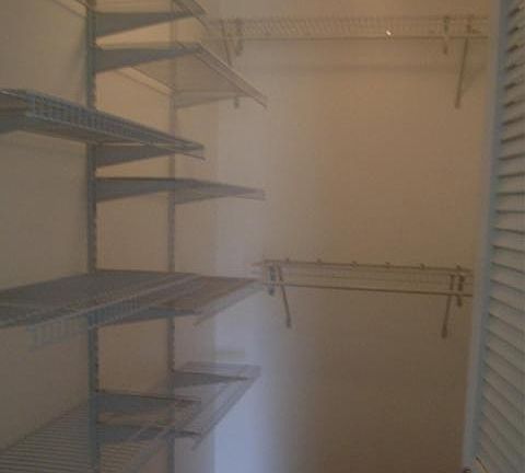 4th image of 500 Glenwood Dr
