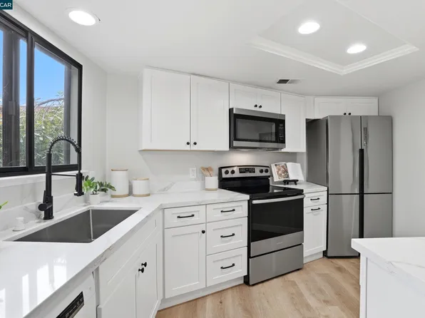 1680 San Miguel Dr, Walnut Creek, CA 94596