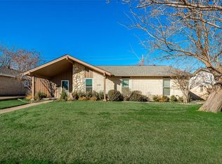 2117 Northmoor Dr, Carrollton, TX 75006