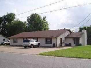 802 SE G St, Bentonville, AR 72712
