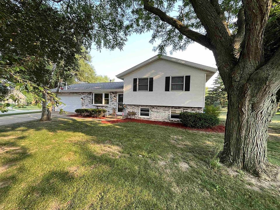 909 Country Lane, Watertown, WI 53098 Zillow