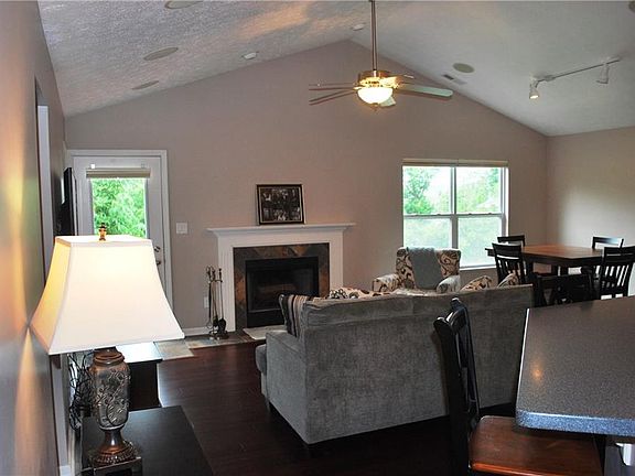 3rd image of 9485 Meadow Woods Ln Unit 189