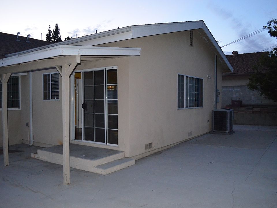 1st image of 522 Ladera St