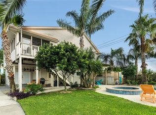 1518 103rd St, Galveston, TX 77554