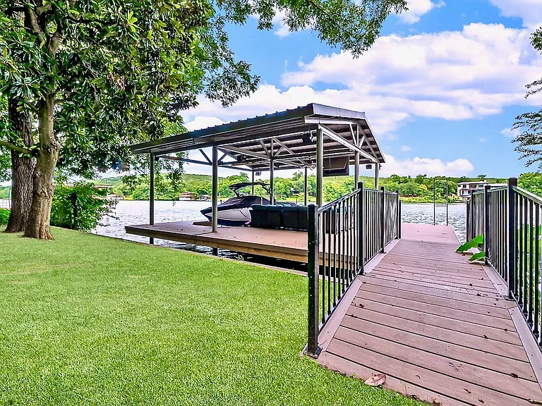 2910 Edgewater Dr — Photo 28