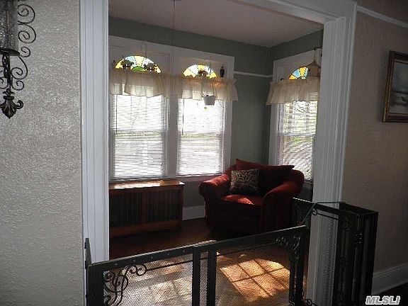 4th image of 5023 205th St