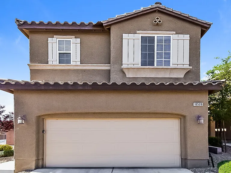 10509 W Gilmore Ave — Photo 1