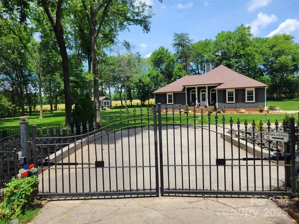 2777 Old South Ct SW, Concord, NC 28027