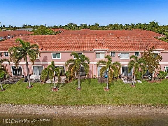 3rd image of 7859 Catalina Cir #7859