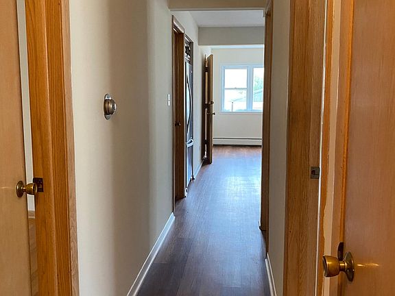 3rd image of 3031 Kensington Ave #B