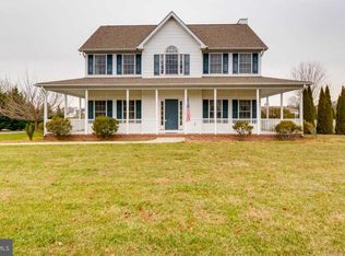 2820 Grove Dr, Hampstead, MD 21074