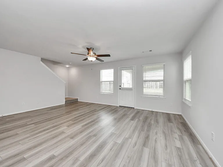 7027 Cedar Breeze Ct — Photo 30