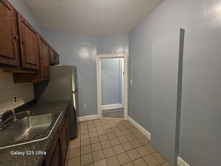 124 Storms Ave #3L — Photo 11