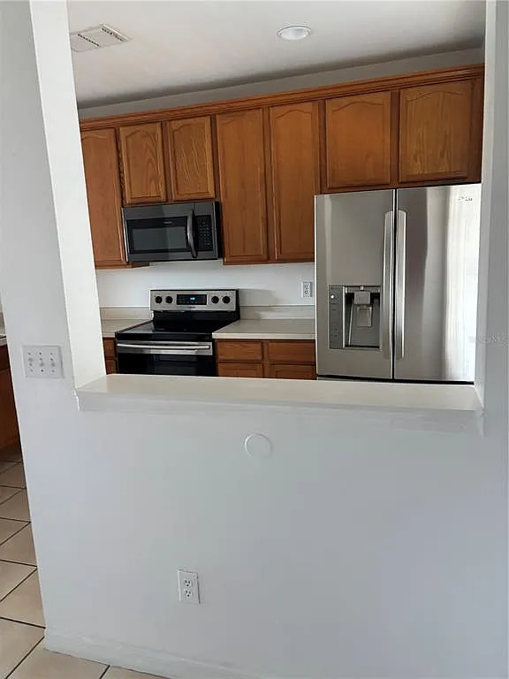 2 bed, 2.5 bath, 1071 sqft, $1,900 — Photo 4