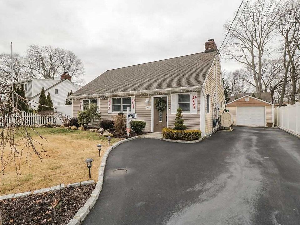 1st image of 49 N Emerson Ave