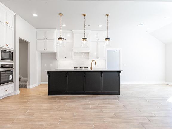 4th image of 3906 Lleyton Dr
