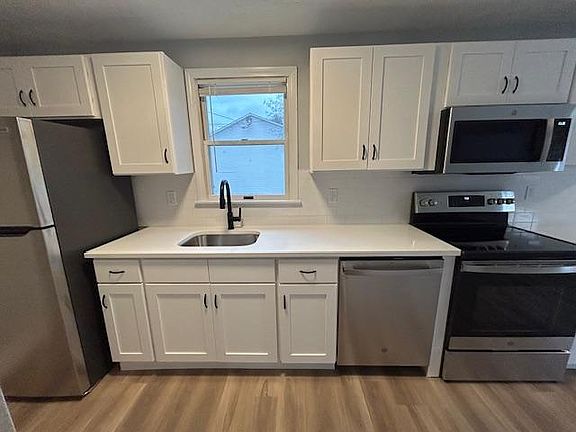 2nd image of 81 Maple St #0
