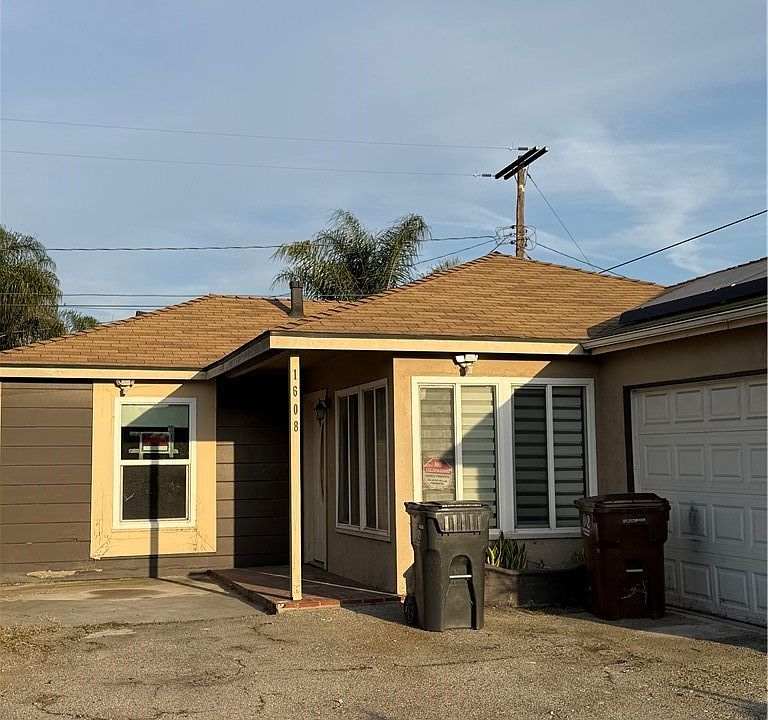 2nd image of 1608 N Grape Ave