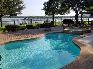 12 Victoria Dr, Rowlett, TX 75088