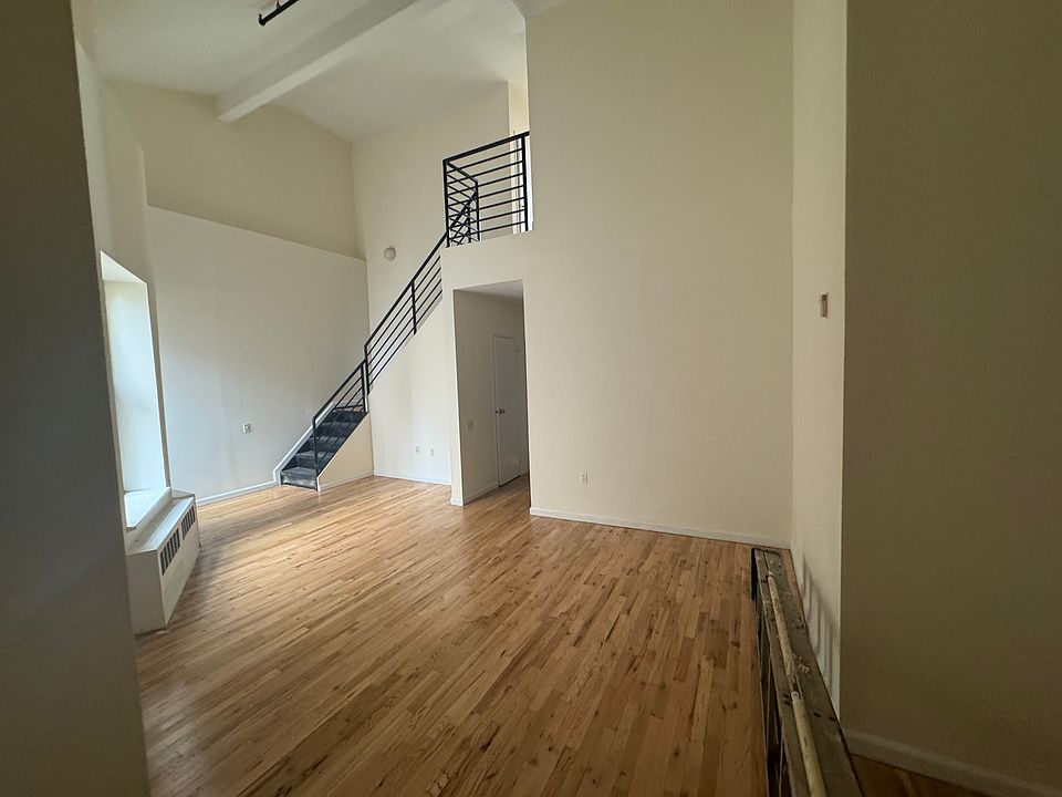 1st image of 1140 Fox St #2A