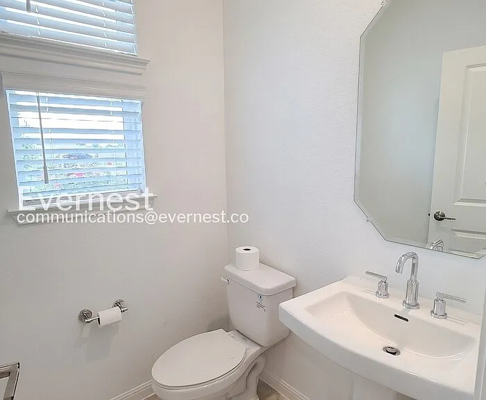 1517 Iberville Dr — Photo 12