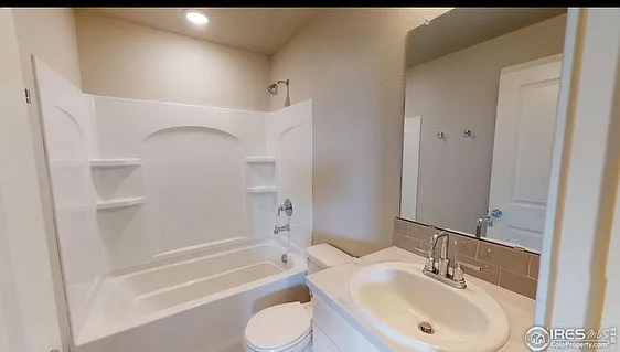 3 bed, 1385 sqft, $2,600 — Photo 3