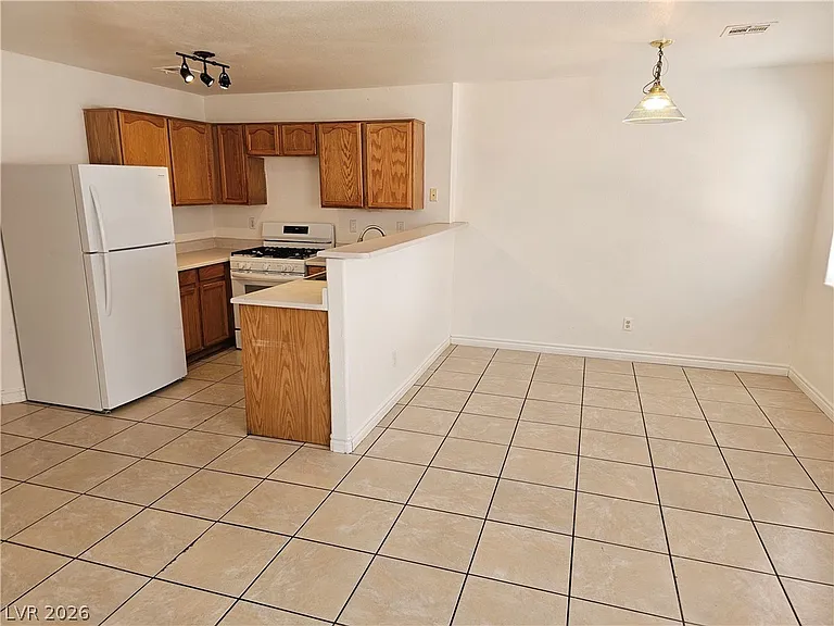 2521 Sierra Luna Ave #101 — Photo 4