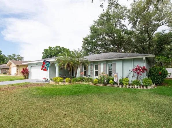 2017 Kamensky Rd, Clearwater, FL 33763