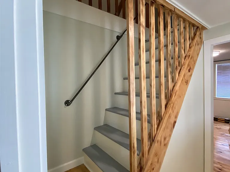 21 E Bow St — Photo 15
