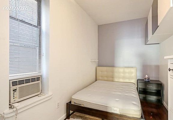 3rd image of 438 W 49th St #5W