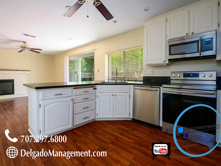 2190 Goldenhill Way — Photo 10