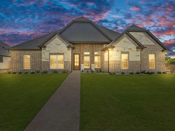 860 Gallant Fox Rd, Hewitt, TX 76643