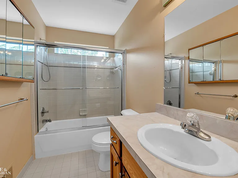 1400 Beaconsfield Ave — Photo 13