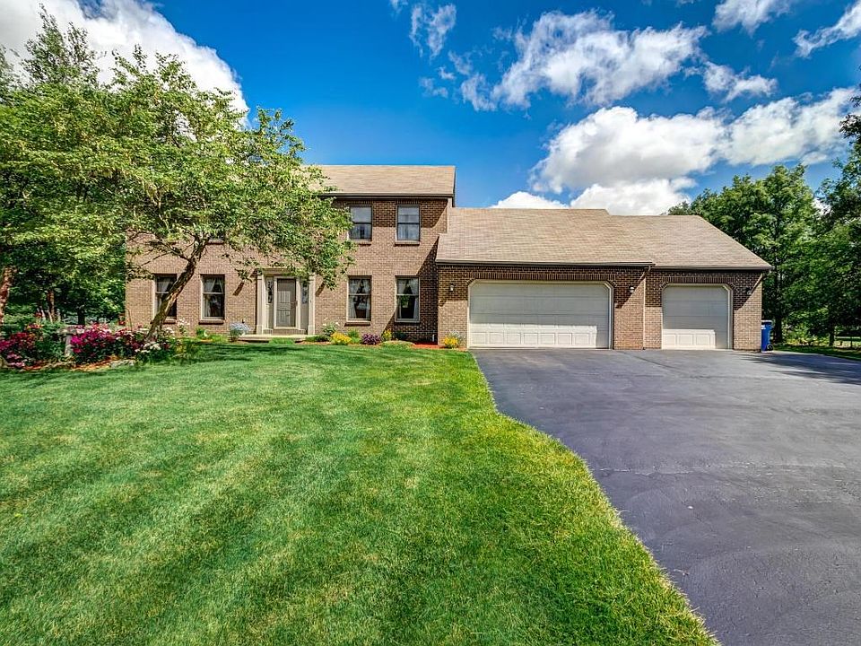 1st image of 86 Brandon Dr