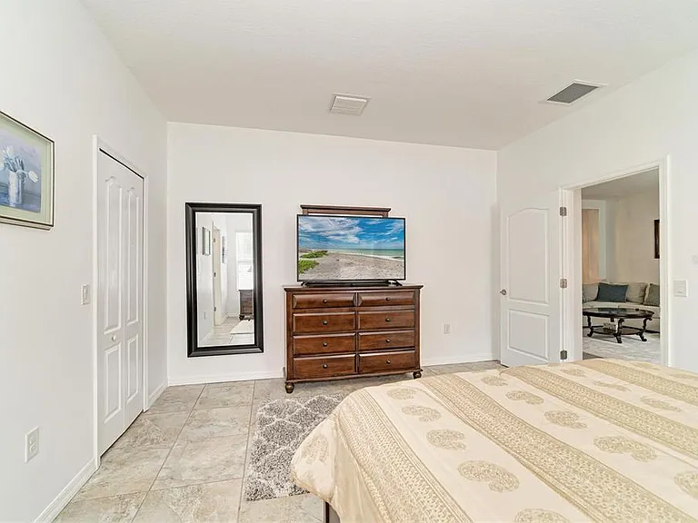 4650 Woodbrook Dr — Photo 25