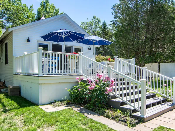 110 Quaco Road, Deer Isle, ME 04627