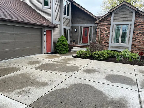 768 Michelle Ct, Lewiston, NY 14092
