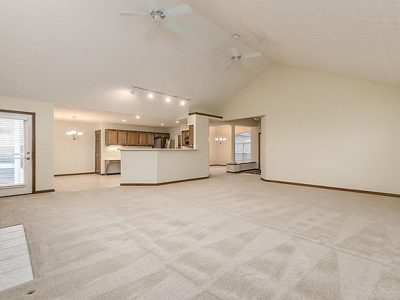 4th image of 6747 Park Mill Dr