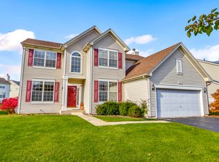 235 Thrush Cir, Lindenhurst, IL 60046