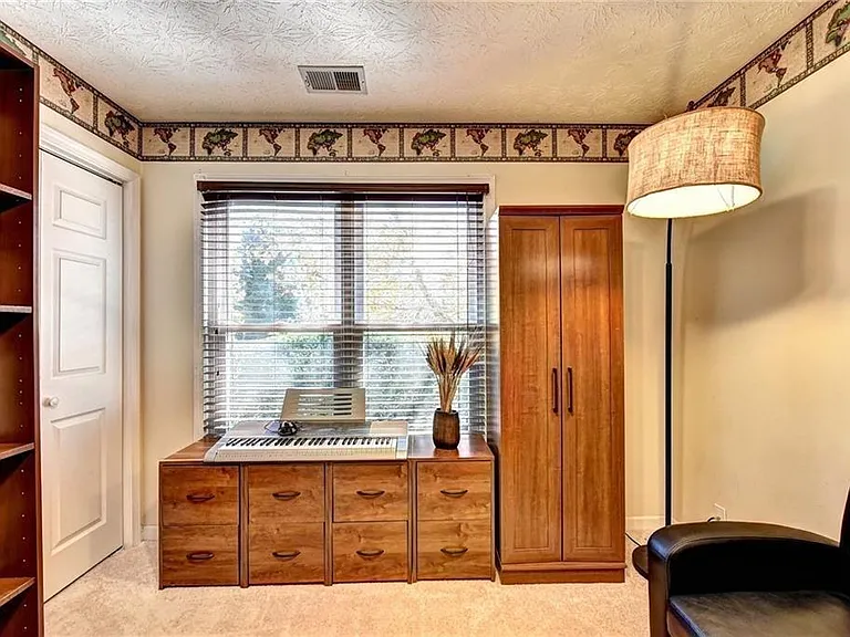 3940 Piper Glen Dr — Photo 28